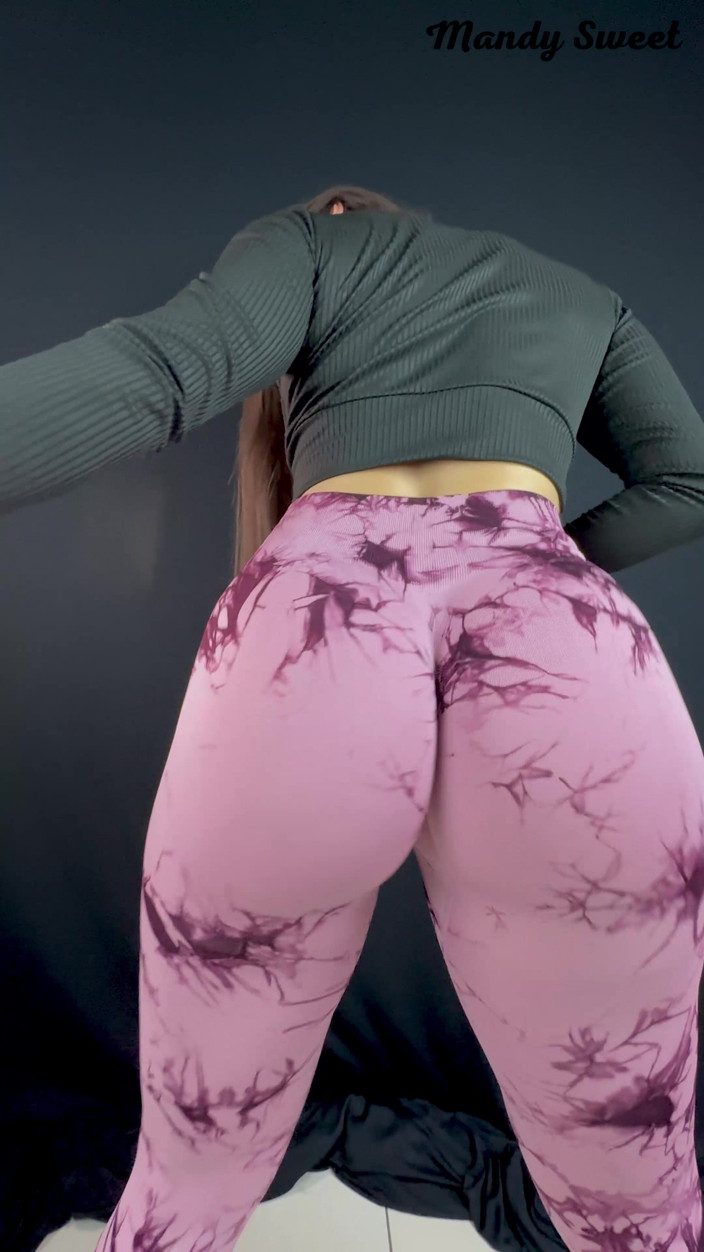 Mandy Sweet studio: Curul Mare Brazilian Twerking În Sunetul Funk-ului Cu Colanții Ei Fără...