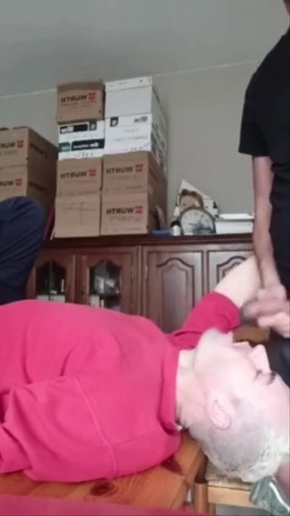 Justin hoodwar: संकलन-कार्य