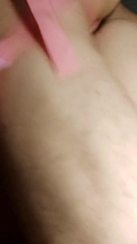 Adik tiriku suka banget aku ngentot pantat dan memeknya pakai dildo ukuran XL