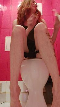 Your Pissing Girl