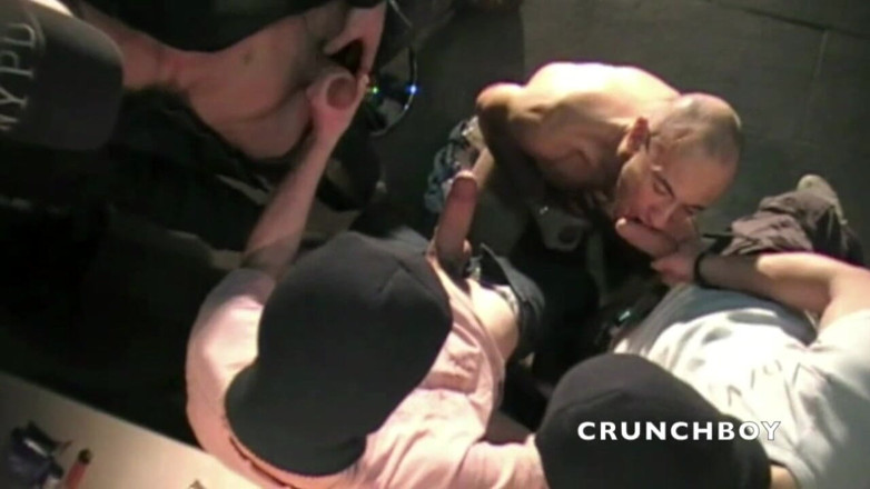 Raw French Bad boys: Tvrdé gang bang překvapení od dominantních gangsterů