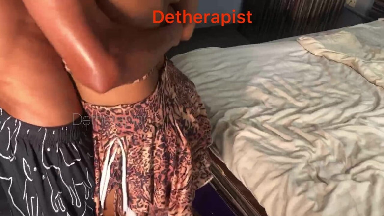 Detherapist: Domácí sexy ebenová čokoládová přítelkyně mi nabízí svou kundičku