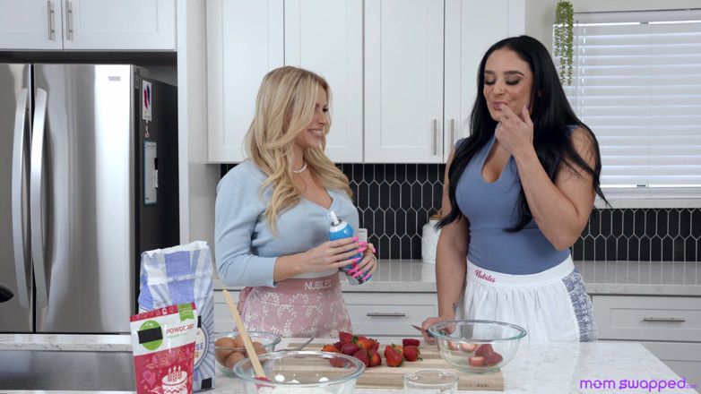 Mom Swapped: Learning to Please Your Tradwife - S4:e1