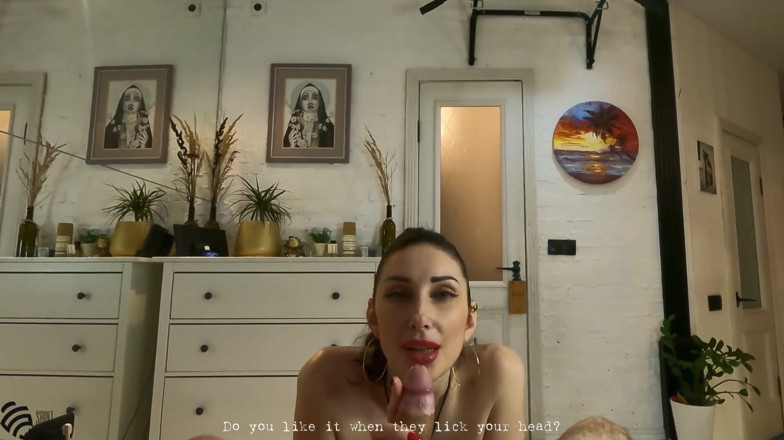 LizaVirgin: 人妻在购物后给老公吹箫