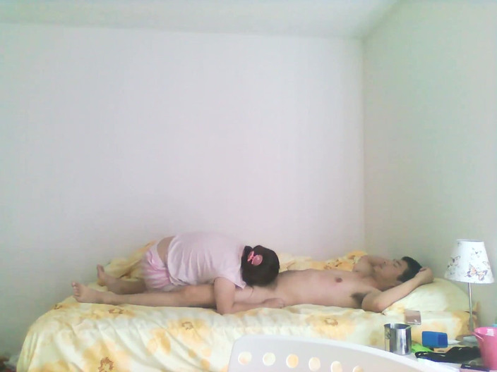 SquishMallow3328: Submissive Chinese Teen Sucks My Dick for 20 Minutes