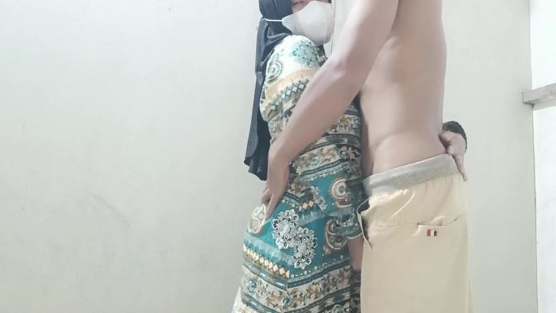 Rania: Ascensiunea profesorului hijab