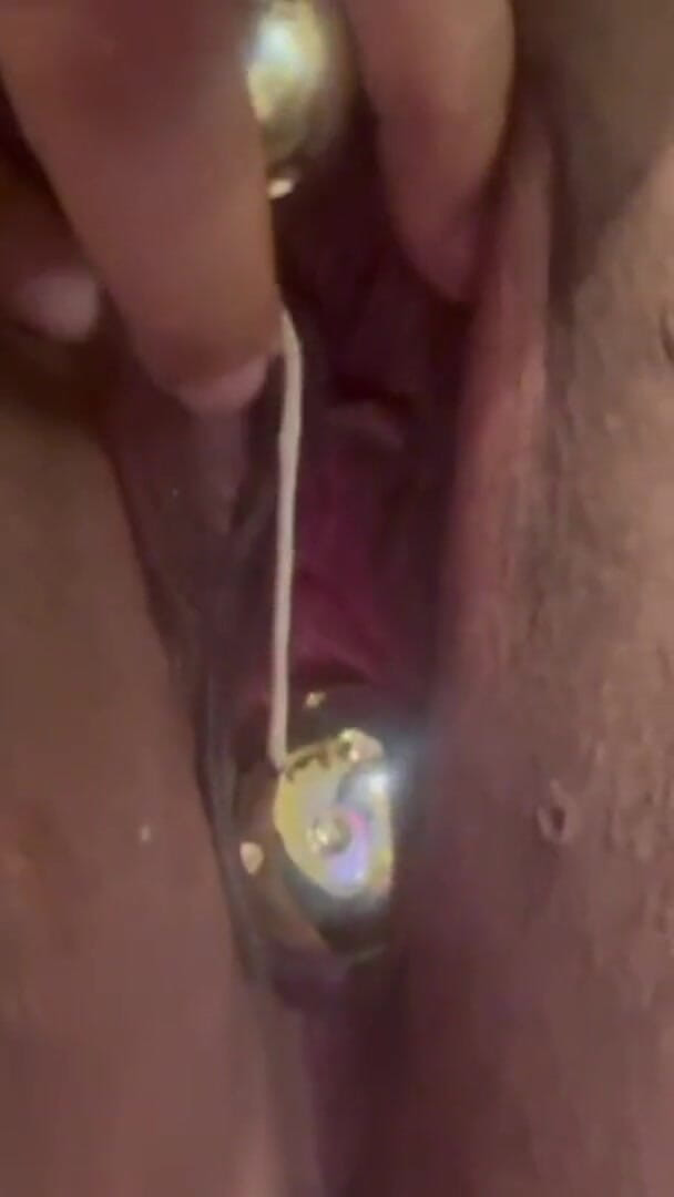 Indian fuck queen: WildEnglishBBW Solo play with kegan balls