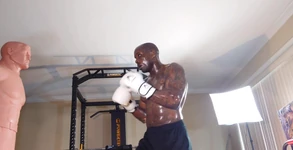 Treino de boxe Os músculos centrais locais geralmente se prendem ou perto da vértebra. Músculos locais fornecem controle dinâmica da coluna lombar