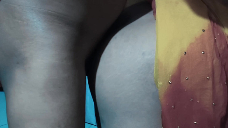 Hotpooja86900: Me voy a dejar a mi cuñada