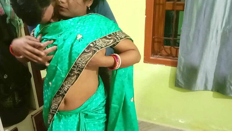 Popmini: Świeżo poślubiona indyjska żona Sapna gorący seks ze swoim przyrodnim bratem...