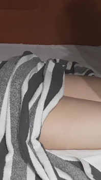 妻の友達がマッサージに来てくれました。