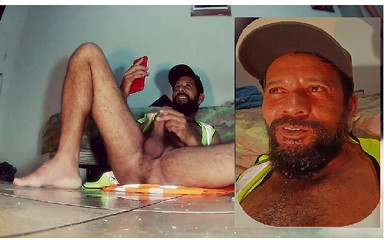 Stink HairyMale: Fumando e cuspindo 1