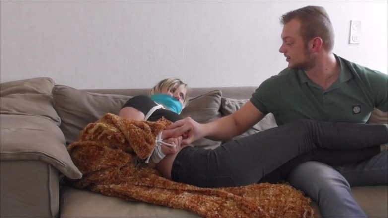 Restricting Ropes: Julie Vega - nepříjemná přítelkyně HD
