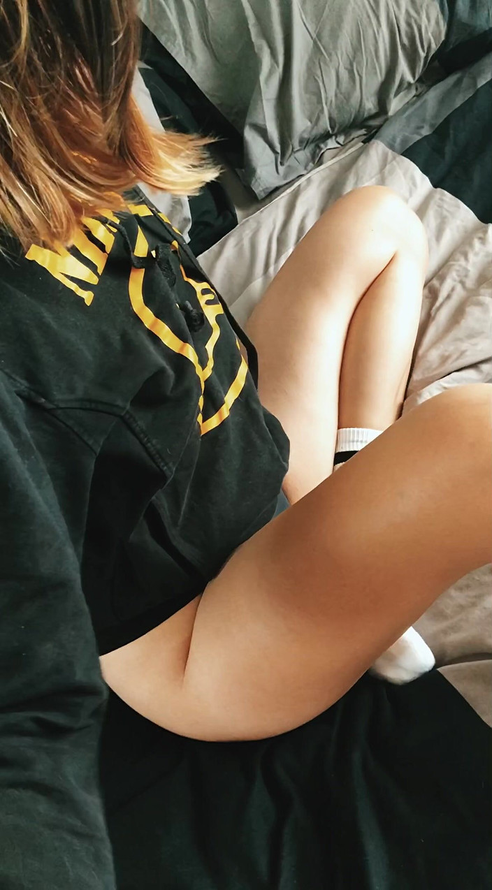 Good_view: 热辣在工作时被干