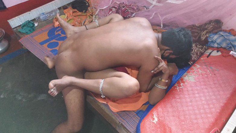 Sobha rani: Istri India pertama kali bertukar pasangan. Ngentot istriku