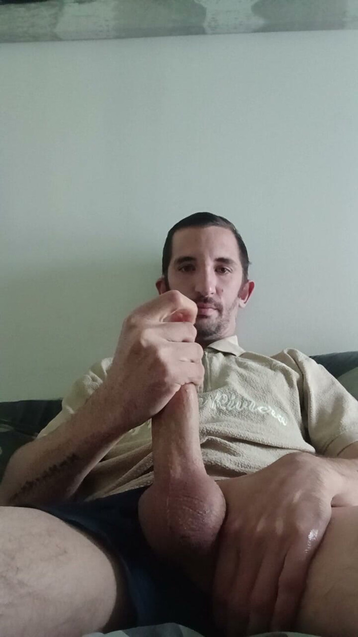 Alexis bondoux: Huge of a Young Guy with His Big Cumshot