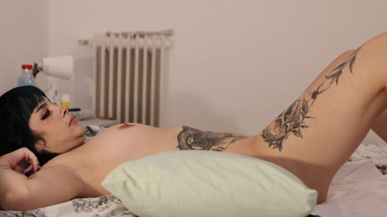 FlirtynDirty: Chica gótica de grandes tetas eludió a su ex obsesionada...