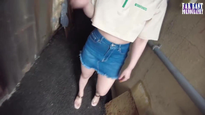 Far East pornography: Potěšení s dvojitou pusou na pomalé teplé procházce, která si...