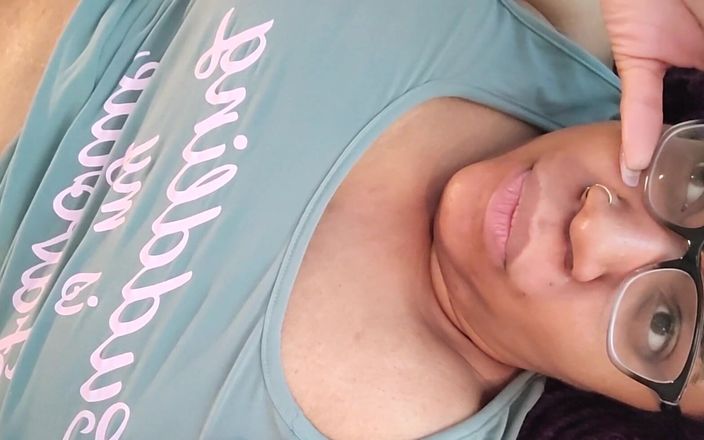 Josie4yourpleasure: Ngobrol tentang videoku sambil merekam besarku