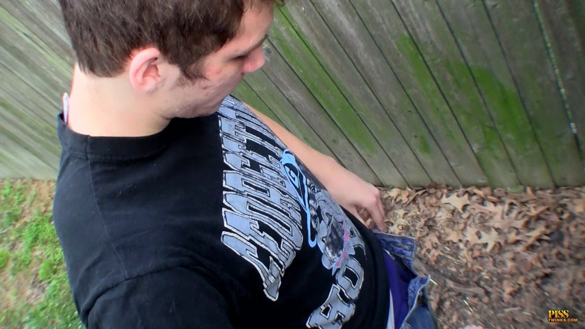 Pissing & jerking out some hot juice! (Piss Twins)