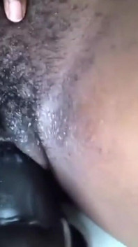Elena Bon este atât de excitată cât vrea este pula adânc în pizda ei strâmtă umedă