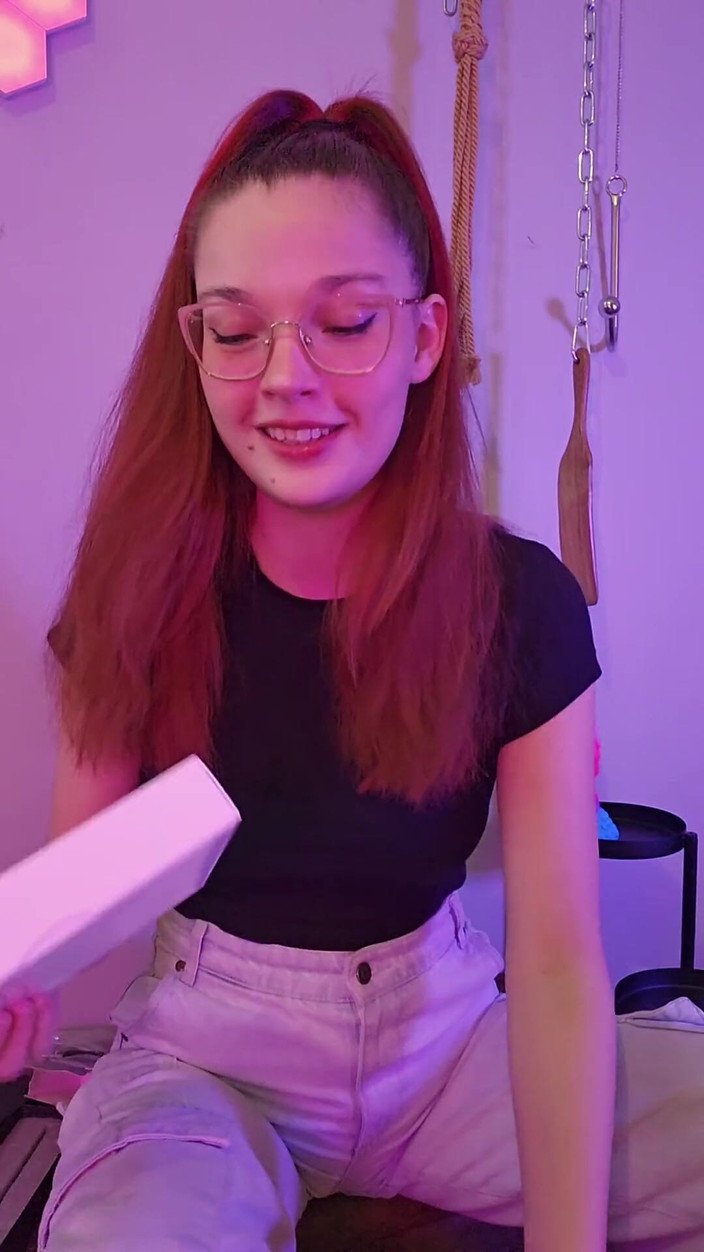 petitesubkitten: Zoveel nieuw speelgoed! Ik kan niet wachten om ze allemaal...