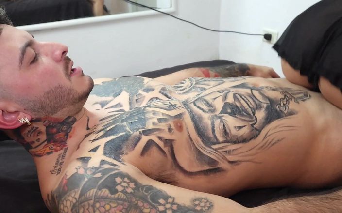 Sweet American: Aku ngentot pantat pacarku di depan saudara tirinya