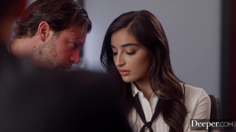 Deeper: गहरी। Starlet Emily के बॉयफ्रेंड को व्यभिचारी होने का पछतावा है
