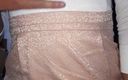 Naomisinka: Женщина носит сперму в формальном платье с шелковистой подкладкой