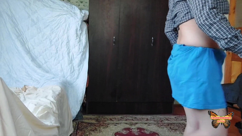 Kitty_Cross: Oğlan kız elbisesine giriyor amatör iri güzel beyaz travesti kadın...