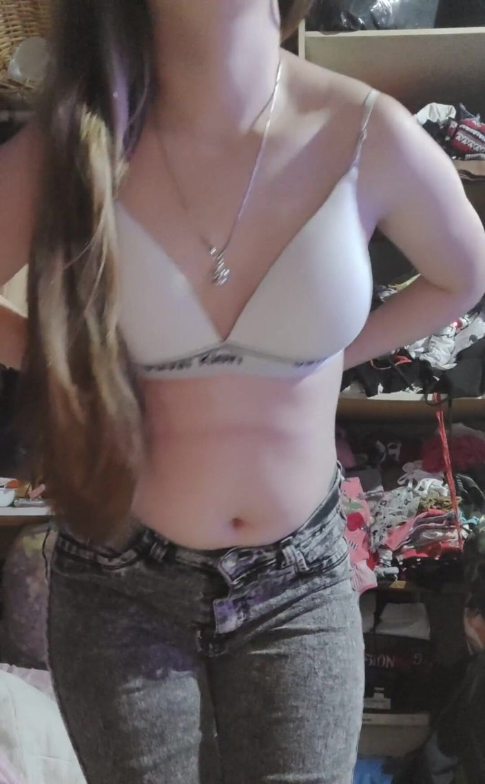 RavenHearth666VIP: Jeans Striptiz.
