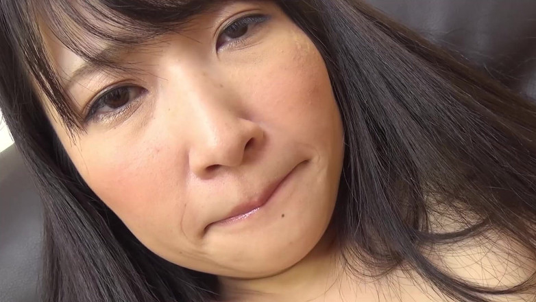 JAPAN IN LOVE: 日本宝贝场景 3 丰满的日本青少年享受第一次内射