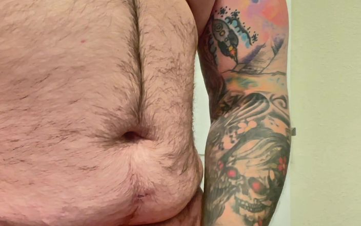 TattedRockerBear: Con gấu mập mạp có hình xăm gợi cảm xuất...