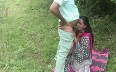 Sperma på röv av Desi Girl Kavita och doggy style knull i djungeln