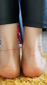 I Crush Pasta in Bare Feet Asmr