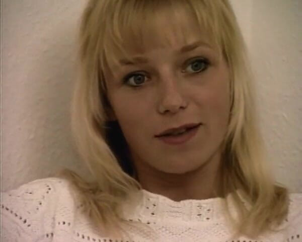 YOUR FIRST PORN: Am Anfang War Sie so Schüchtern - Blonde Kati