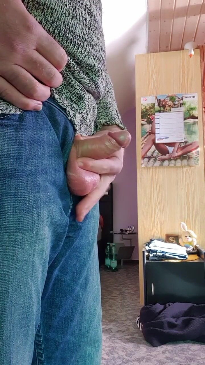 Paddy studio: Micuța astăzi în blugi albaștri și plină în acțiune.