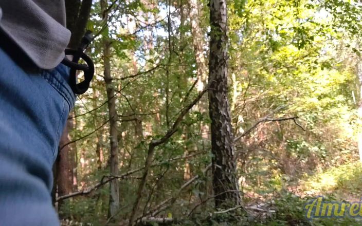 Amreis: Ho trovato un posto dove sborrare all'aperto nella foresta