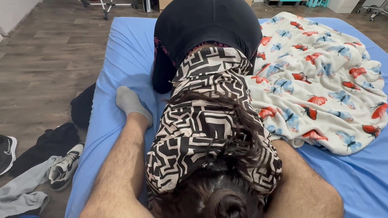 AmayaMori: Adik tiri India memberikan saya seks dan blowjob kerana saya...