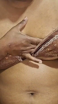 Indiancă bhabhi sexy te-a invitat să te joci cu ea