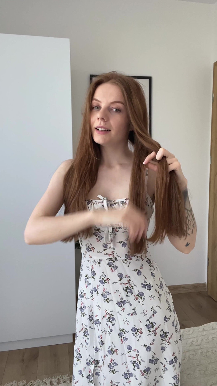 LadyInBad: Plachá zrzka dívka s copánky Stripes, takže můžeš předvést své...