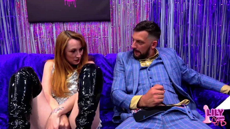 Lily kink: Distrazione: Lo Spettacolo Di Giochi Porchi