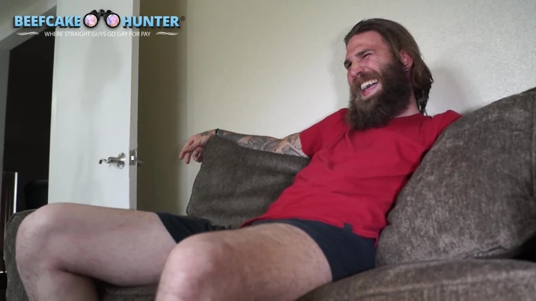 Beefcake Hunter: 华盛顿州直车手得到服务