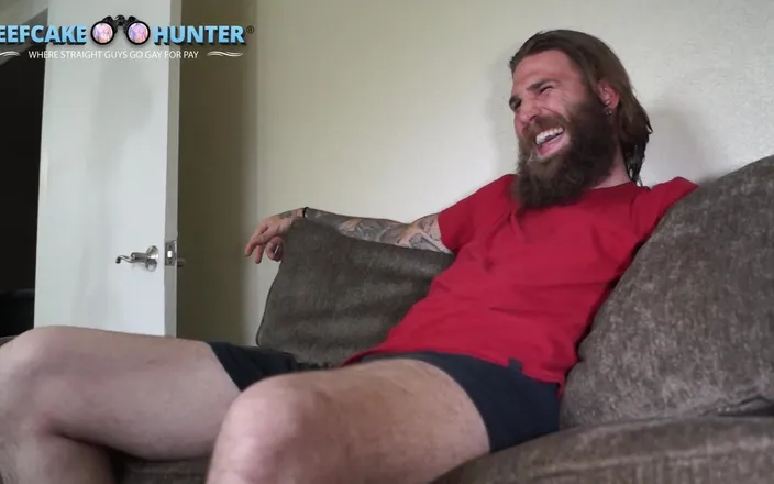Beefcake Hunter: Washington State Straight Biker Got Serviced