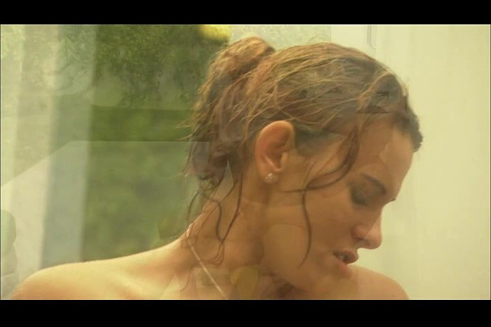 Tight little babes: 温泉は若いミーガンが犯されるハードながらシャワーを浴びる