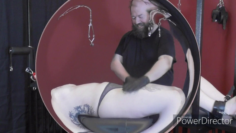 Rebecca Curves: Racked up - Hurt and pleasure