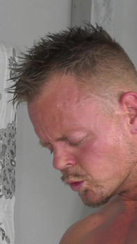 Hete milf wil dit sperma diep in haar keel