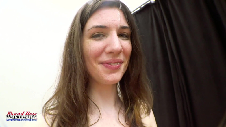 Brand New Amateurs: Deel 2 van 2 onderdanige milf neukt en zuigt pik en neemt...