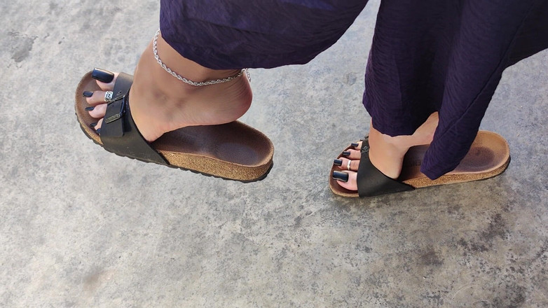 Goddess Lena: All'aperto a Birkenstock