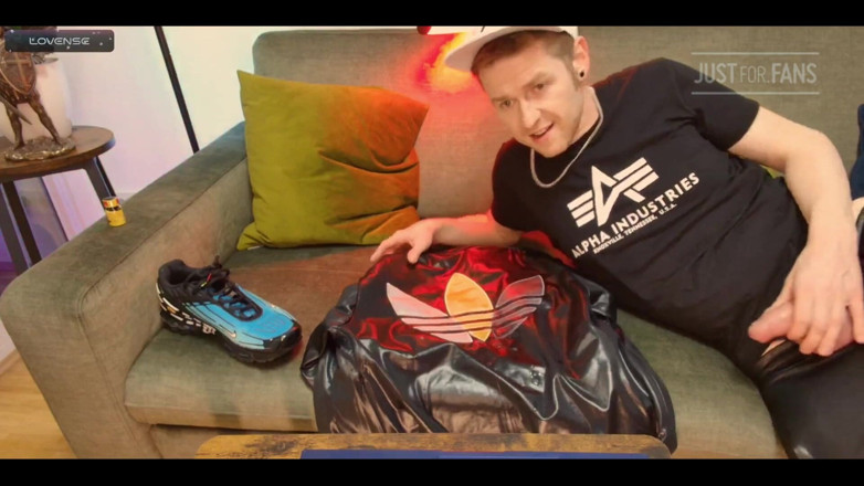 Roman Heart: Cum on Adidas